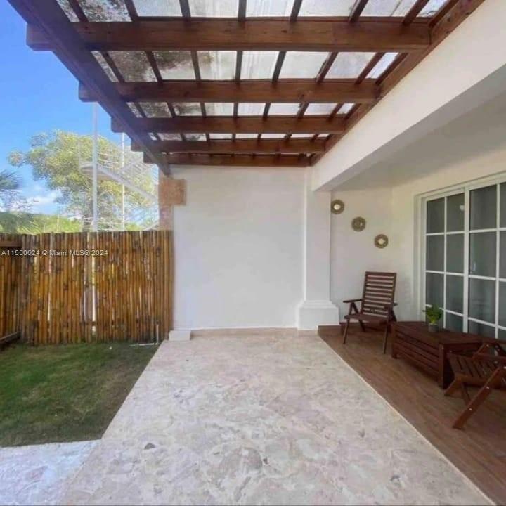 Great Condo Townhouse